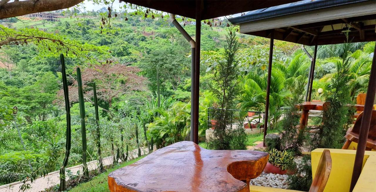 Cactus Creek Hotel Aburi Экстерьер фото
