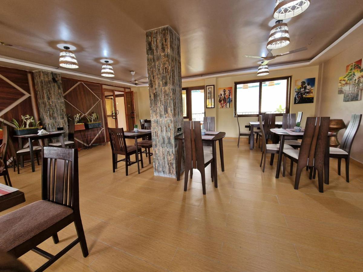 Cactus Creek Hotel Aburi Экстерьер фото