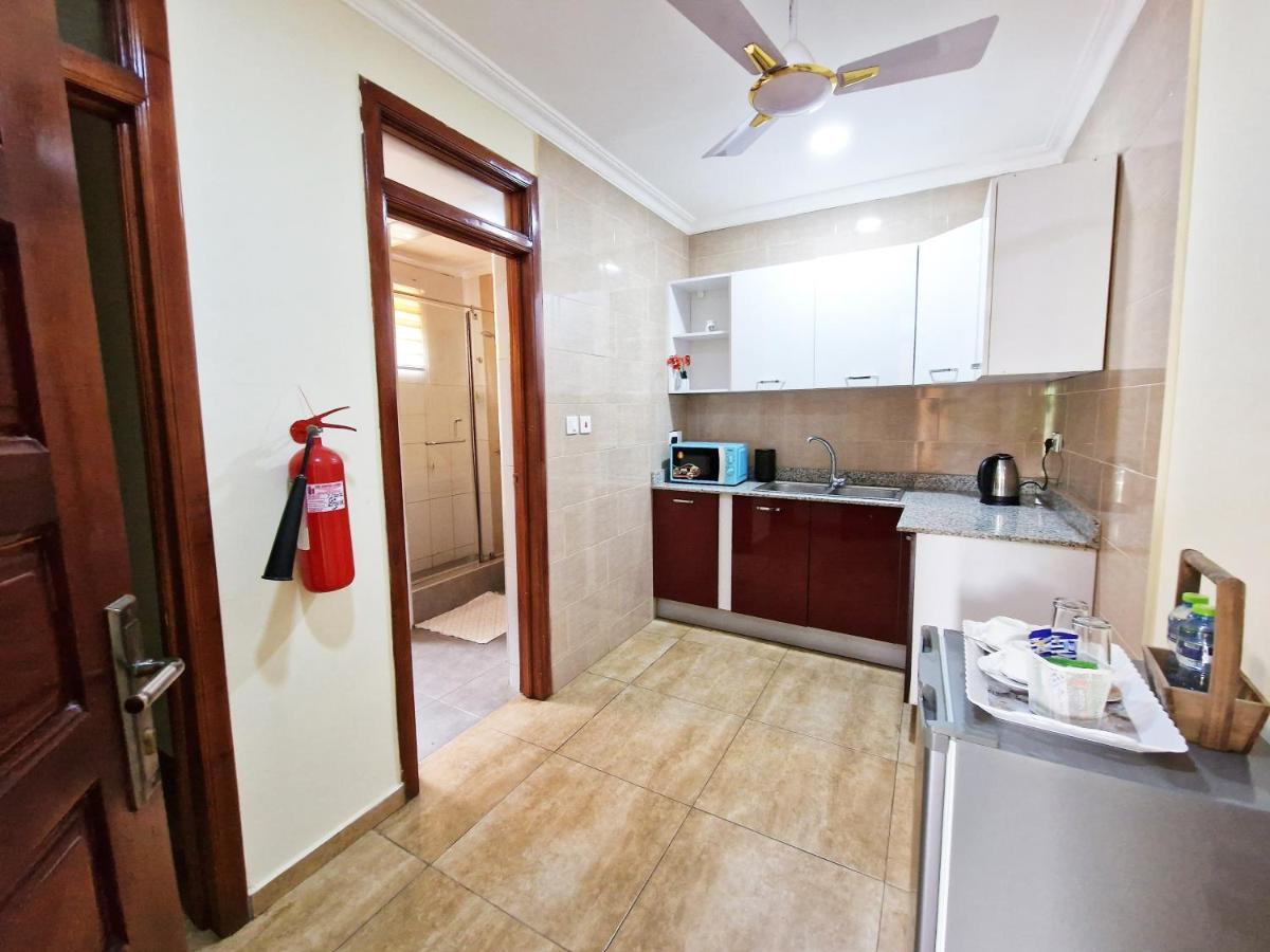 Cactus Creek Hotel Aburi Экстерьер фото