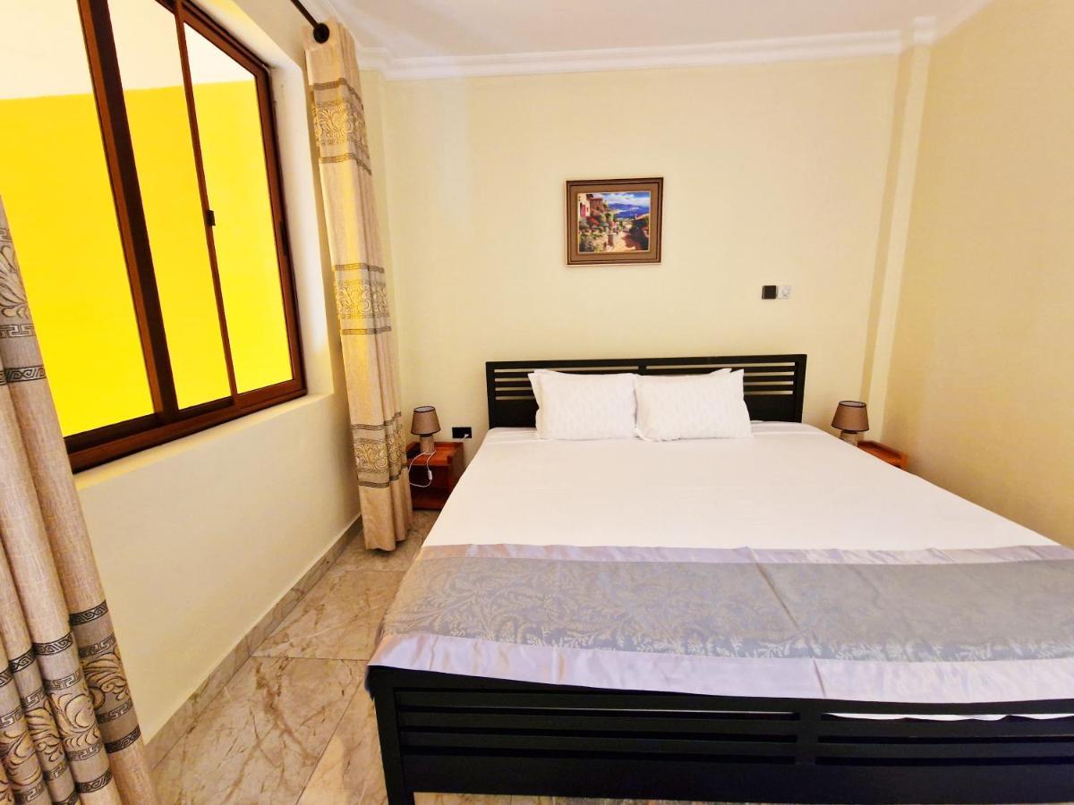 Cactus Creek Hotel Aburi Экстерьер фото